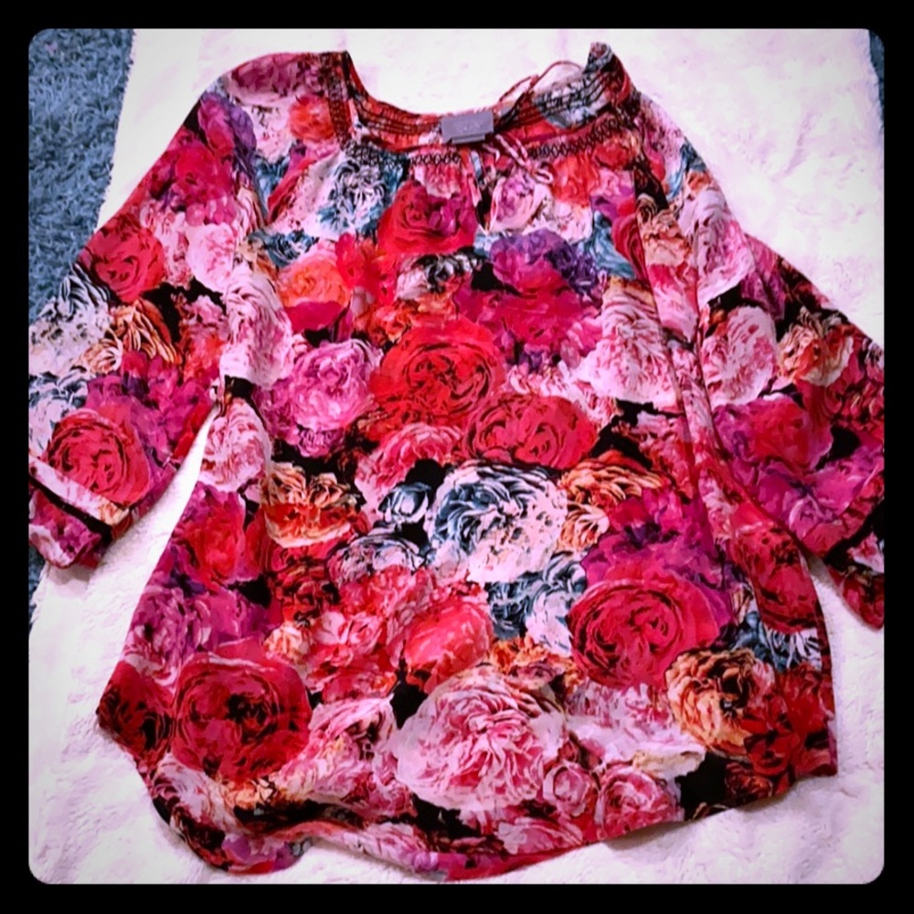 Vanessa Virginia rose flow top size small